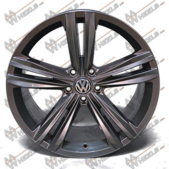 VW Tiguan Sebring R line 19 inch originele velgen 5NA601025E