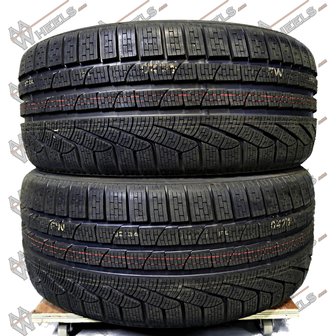 4x Pirelli Sottozero Winter 240 Serie II 245/40R20 99V | 275/35R20 102V (245 40 20 | 275 35 20)