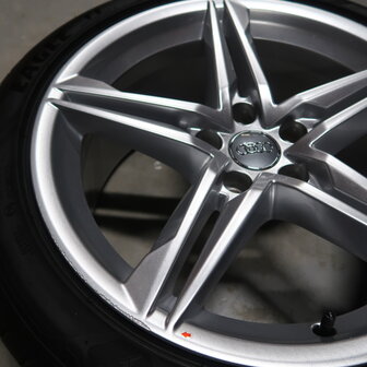 Audi A5 F5 8W S line 18 inch originele velgen 8W0601025DE