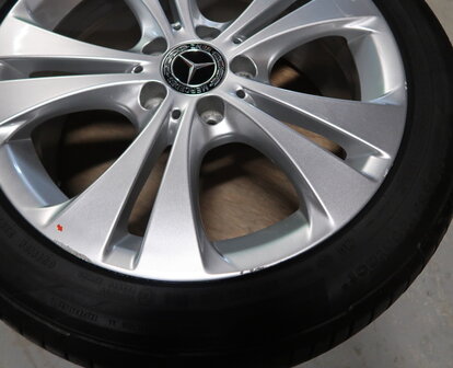 Mercedes A Klasse B klasse CLA 17 inch originele velgen A2464010800 | Zomerbanden