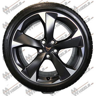 Seat Leon 18 inch originele velgen 5FA601025H | Zomerbanden