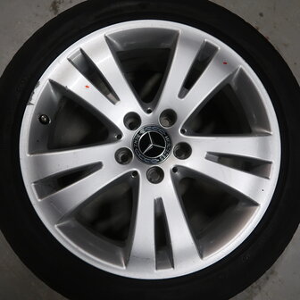 Mercedes C klasse W204 17 inch originele velgen A2044010402 | Zomerbanden