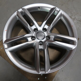 Audi A8 4H S line 19 inch originele velgen 4H0601025R