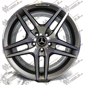 Mercedes E klasse W212 AMG 18 inch originele velgen A2124010300 | A2124010400