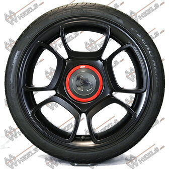 Fiat 500 Abarth Mugello II 17 inch originele velgen 51884253 | Zomerbanden