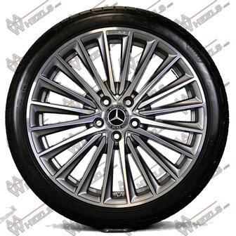 Mercedes C Klasse W206 AMG Multispaaks 19 inch originele velgen A2064011900 | A2064012000 | Zomerbanden