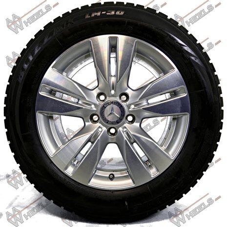 Originele Mercedes velgenset gemonteerd met Bridgestone winterbanden