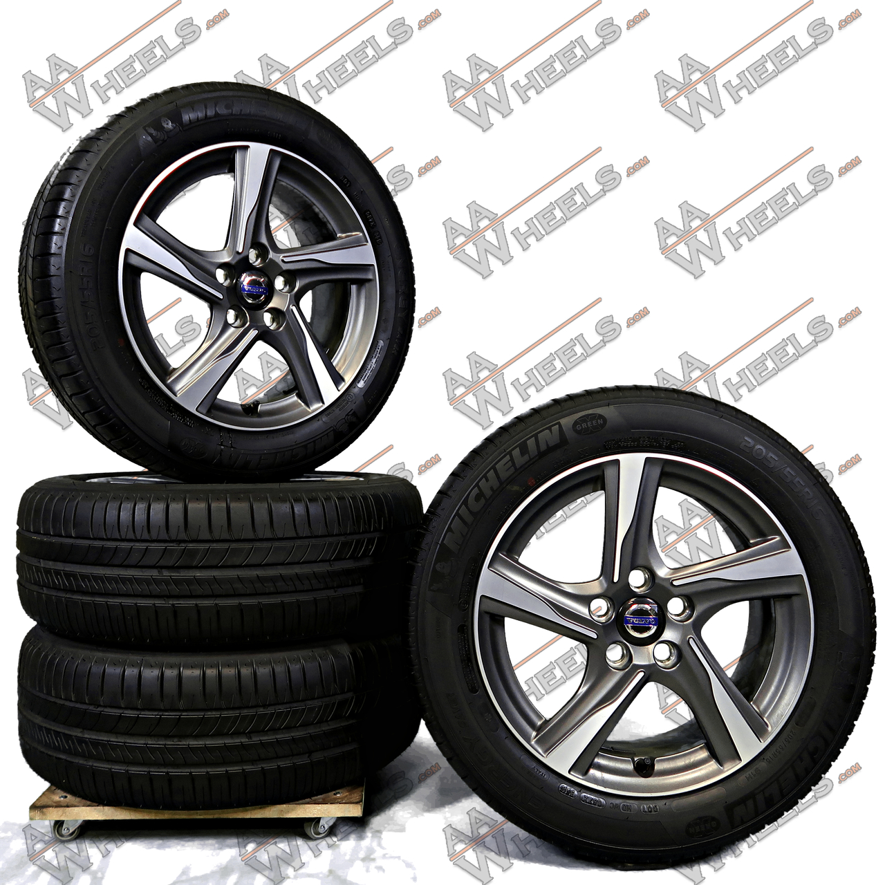 Volvo V40 Ixion 16 inch originele velgen 31423322 - AA Volvo V40 Ixion 16 inch originele velgen 31423322 - AA